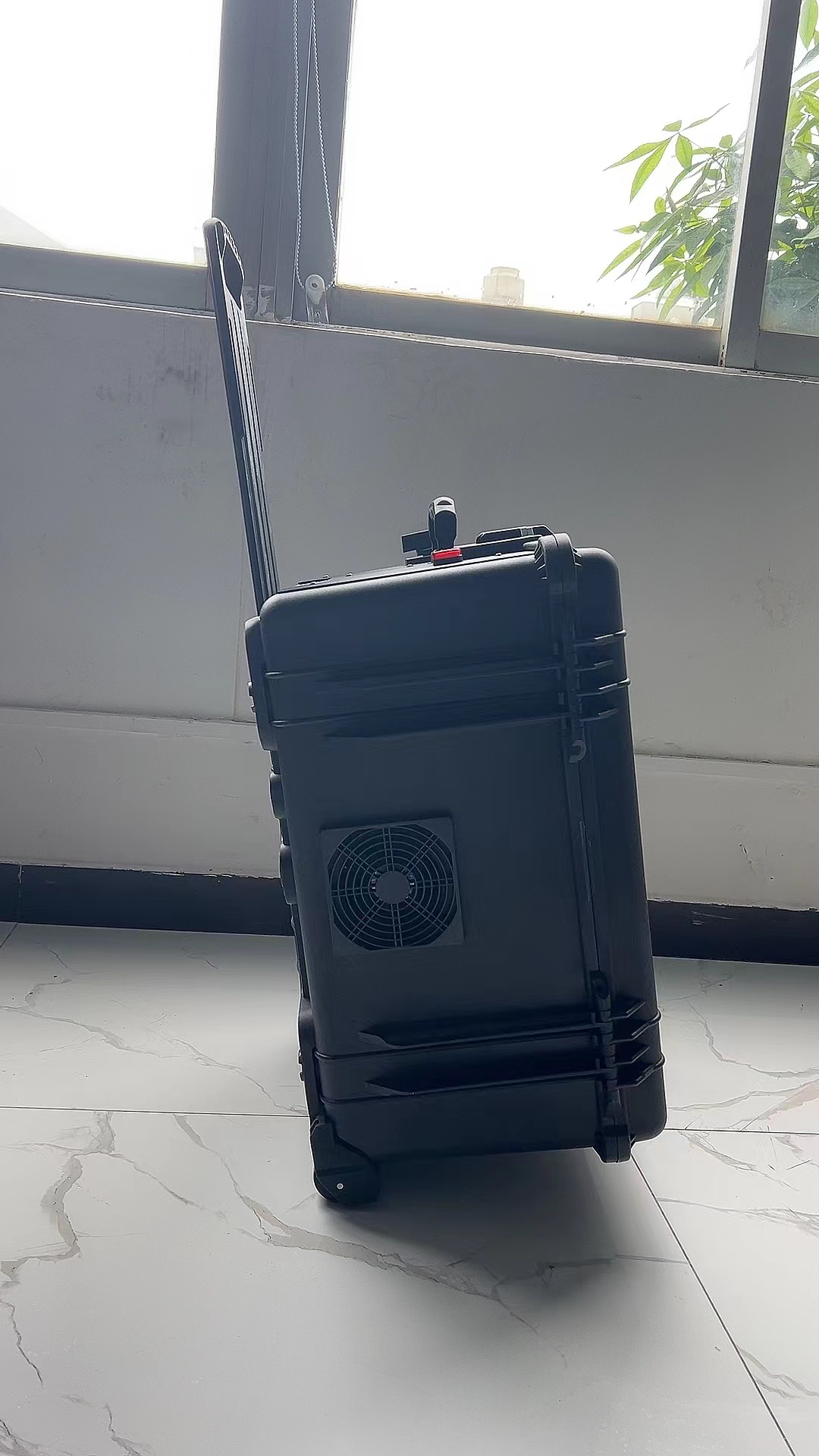 凤冈手拉箱型移动通信干扰器